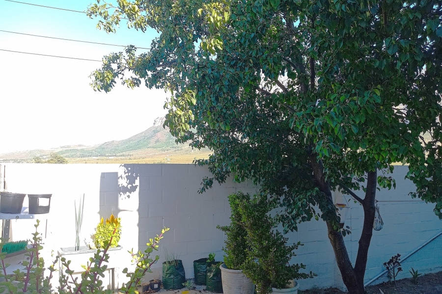 2 Bedroom Property for Sale in Pniel Western Cape